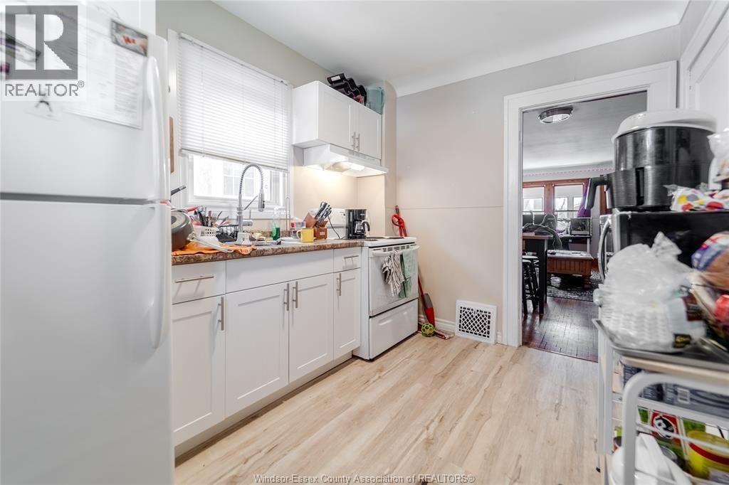 1626 HALL AVENUE Image 20