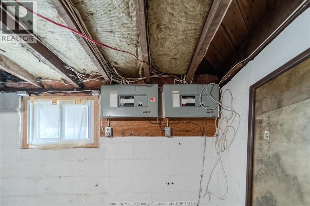 1626 HALL AVENUE Image 22