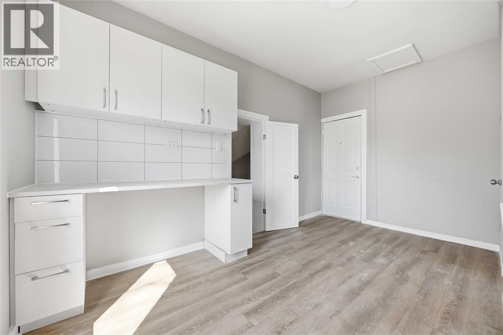 5 - 131 MARGARET AVENUE Image 3