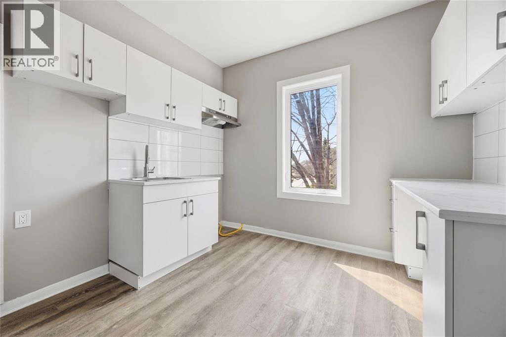 5 - 131 MARGARET AVENUE Image 6