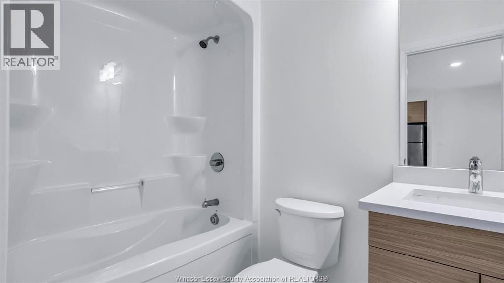 409 - 4785 WALKER ROAD Image 15