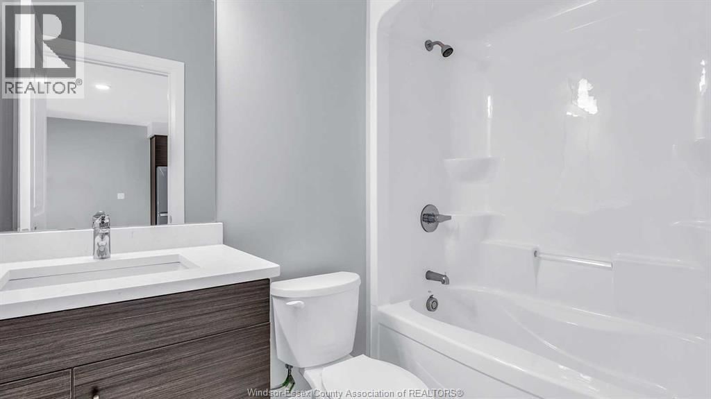 101 - 4785 WALKER ROAD Image 12