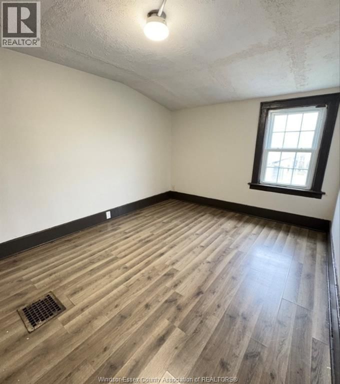 1011 WINDSOR AVENUE Image 12