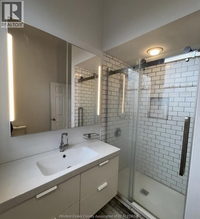 1558 ONTARIO STREET Image 11