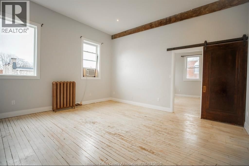 1558 ONTARIO STREET Image 4