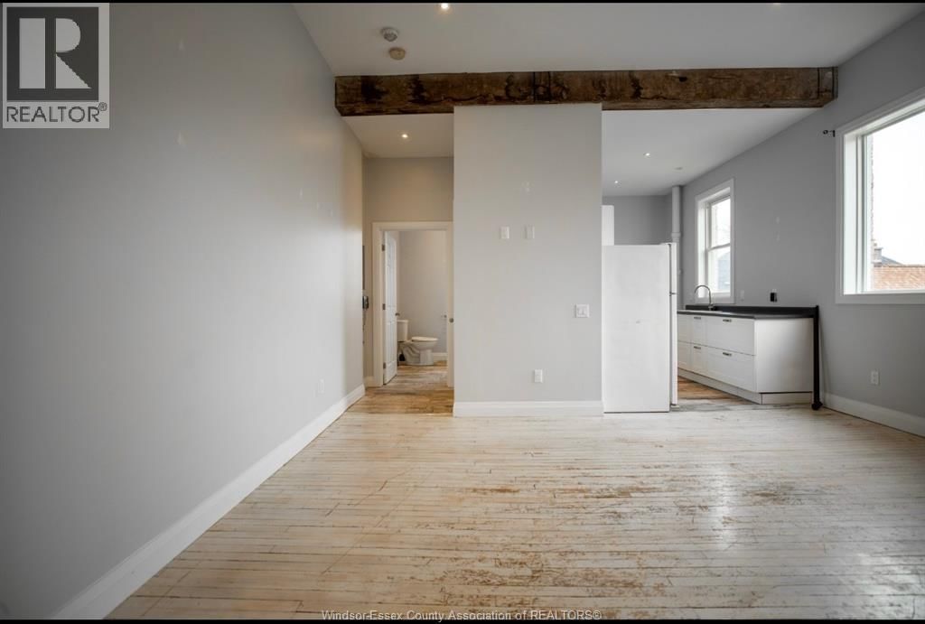 1558 ONTARIO STREET Image 5