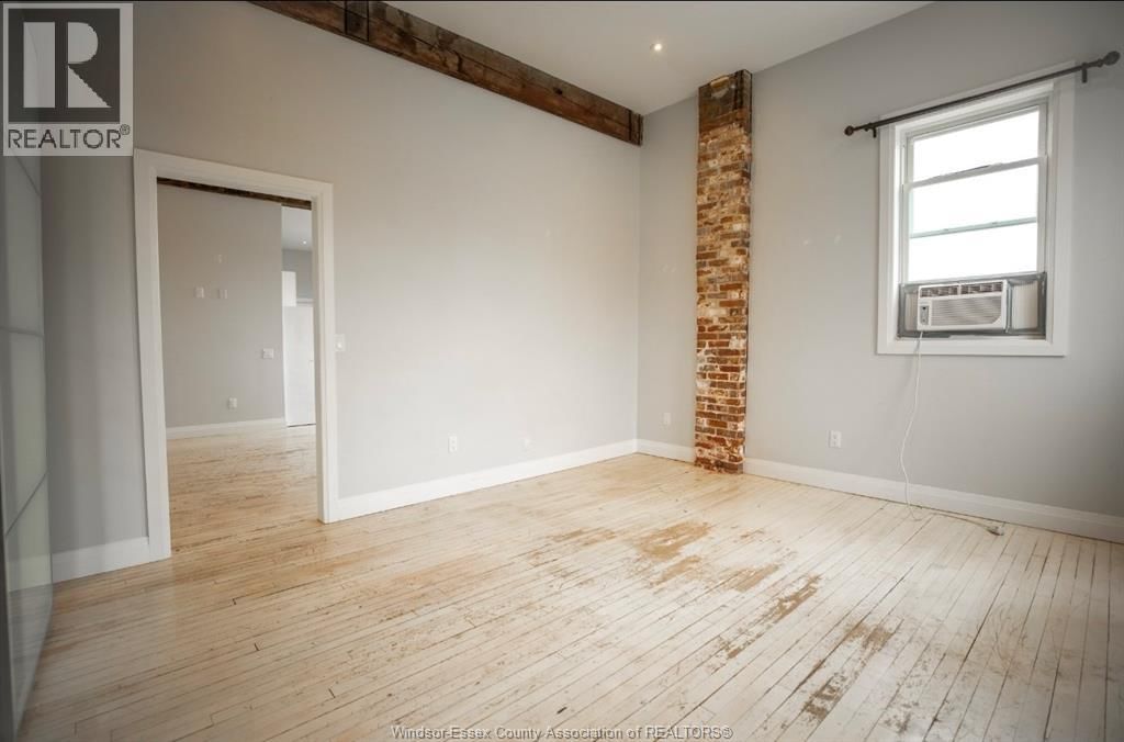 1558 ONTARIO STREET Image 8