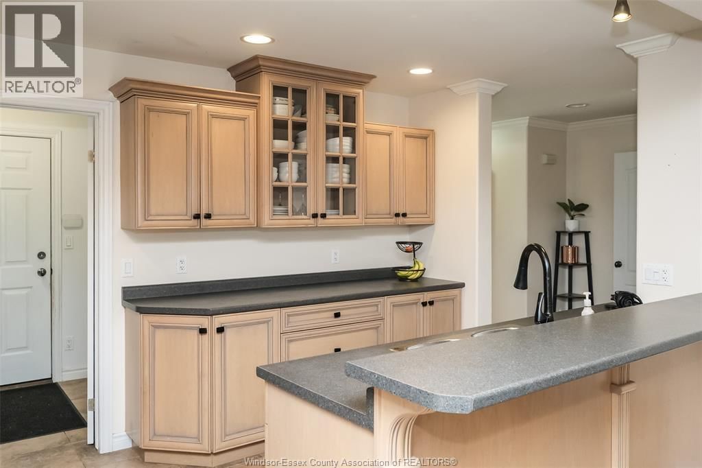 205 WHISPER CREEK Image 10