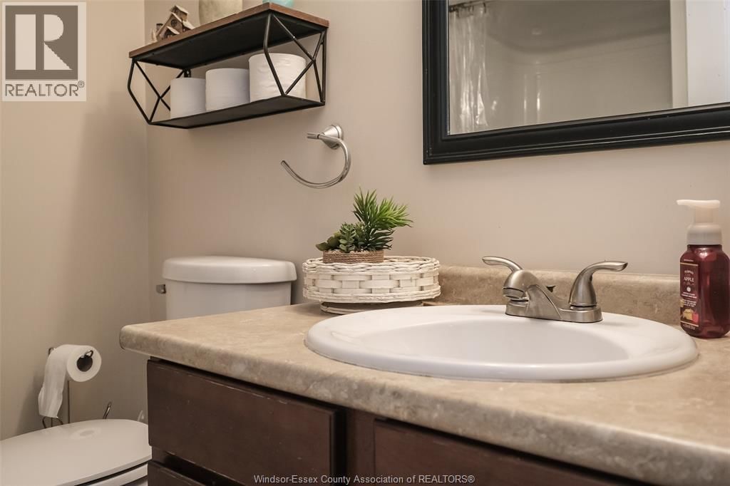 205 WHISPER CREEK Image 18