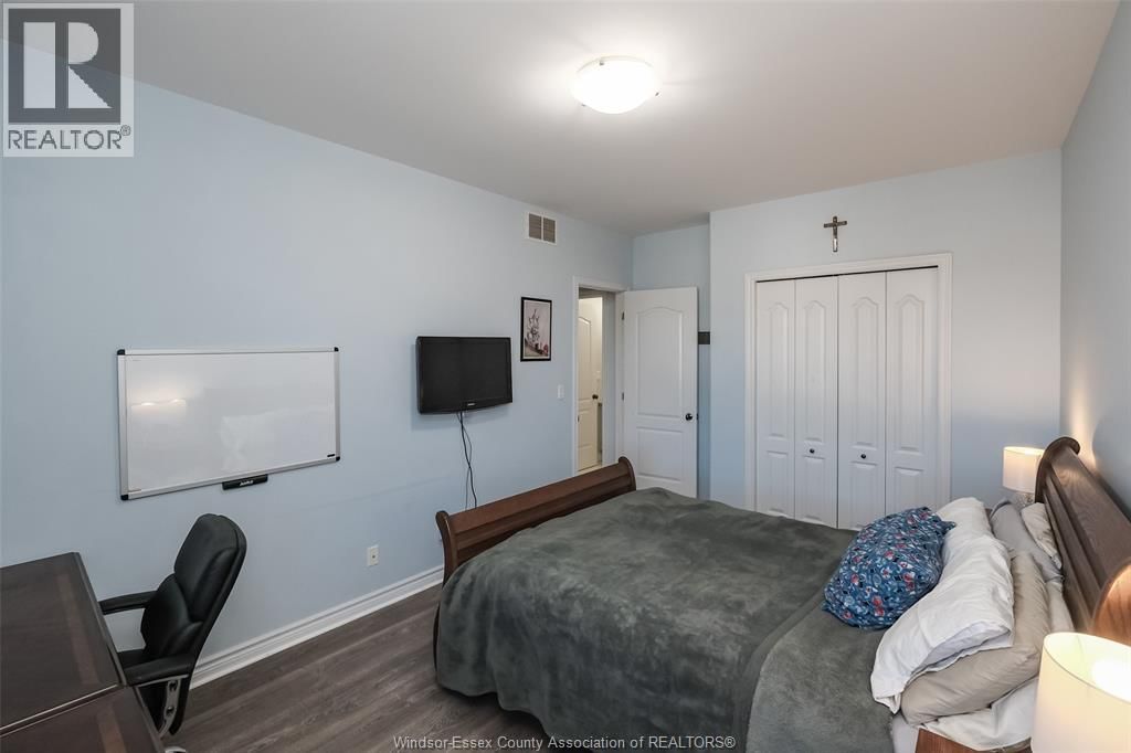 205 WHISPER CREEK Image 21