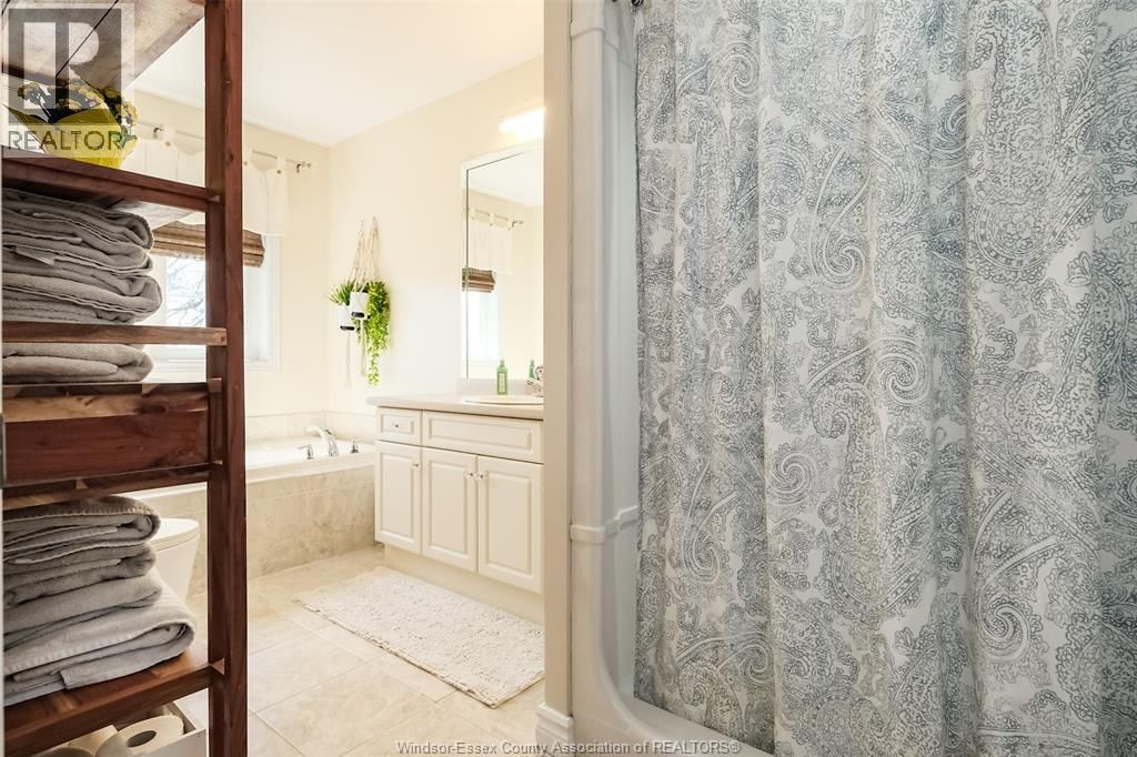 205 WHISPER CREEK Image 26