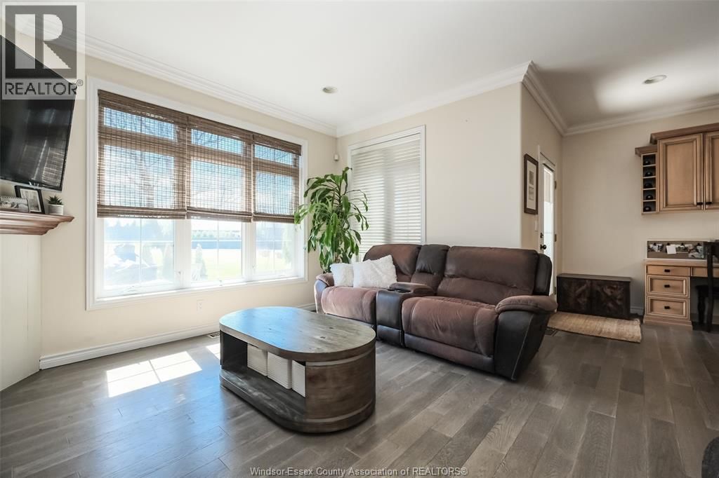 205 WHISPER CREEK Image 4