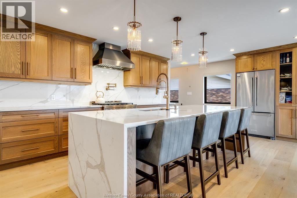 20 ELIZABETH CRESCENT Image 13