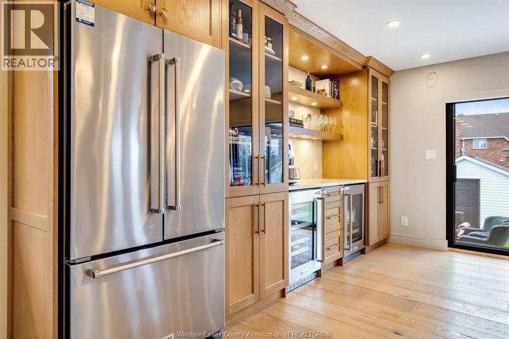 20 ELIZABETH CRESCENT Image 14