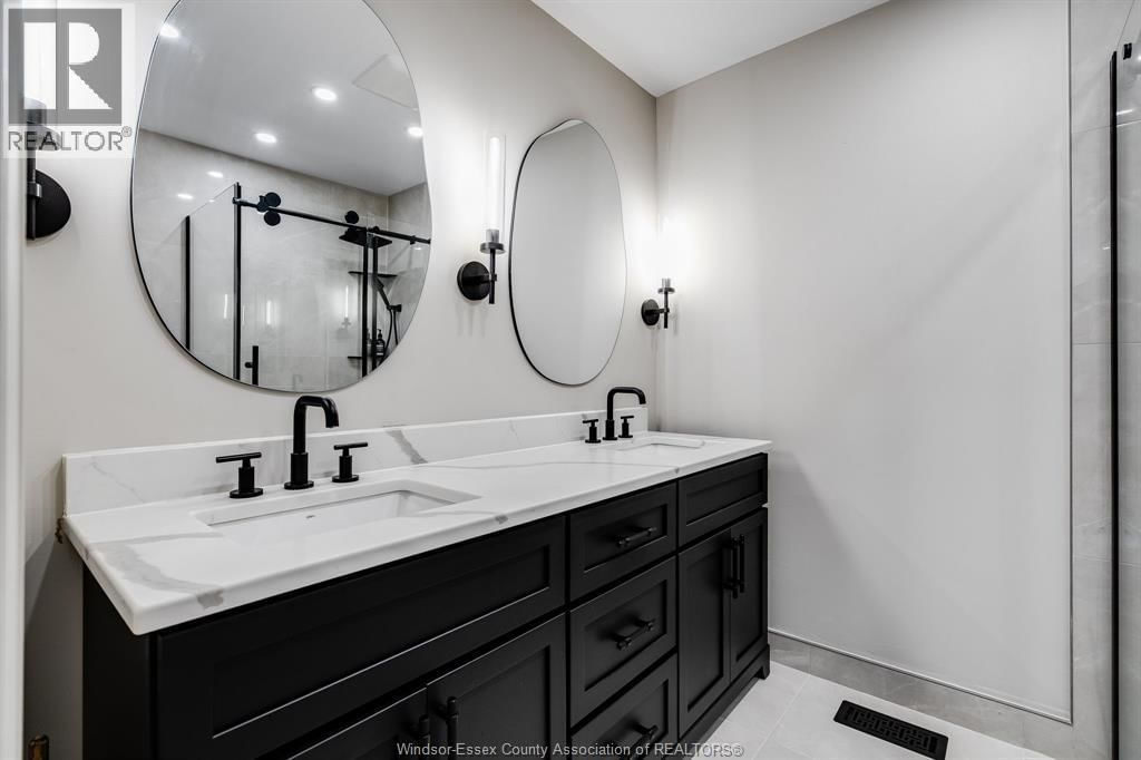 20 ELIZABETH CRESCENT Image 25