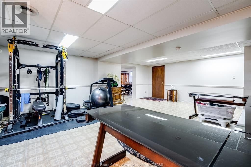 20 ELIZABETH CRESCENT Image 40