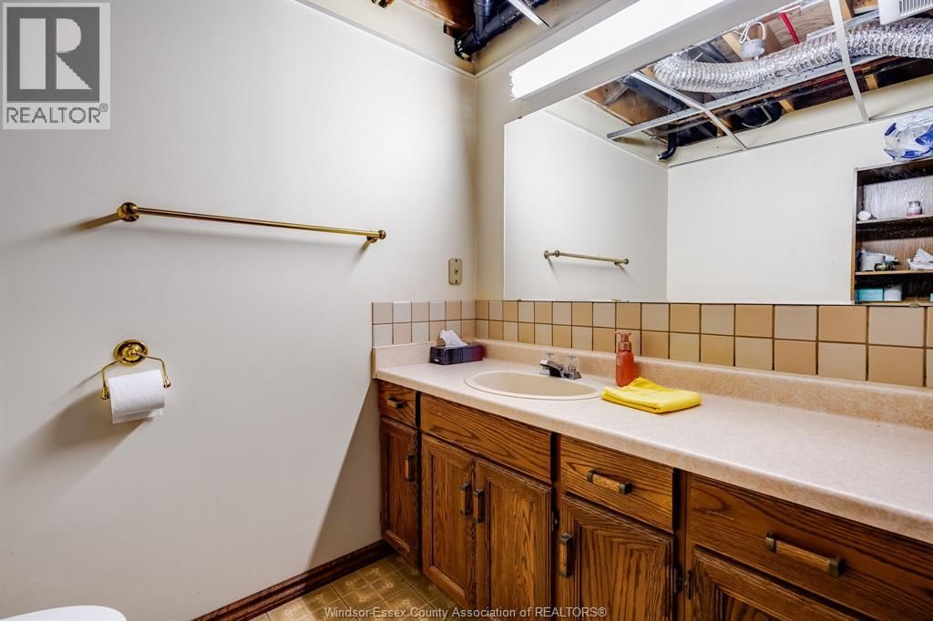 20 ELIZABETH CRESCENT Image 45