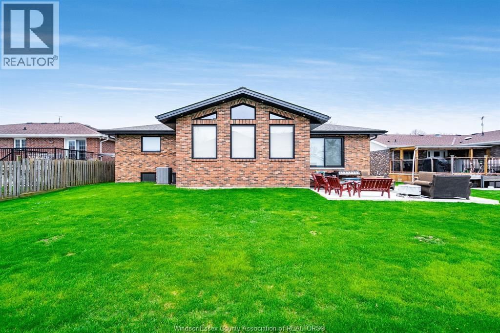 20 ELIZABETH CRESCENT Image 47