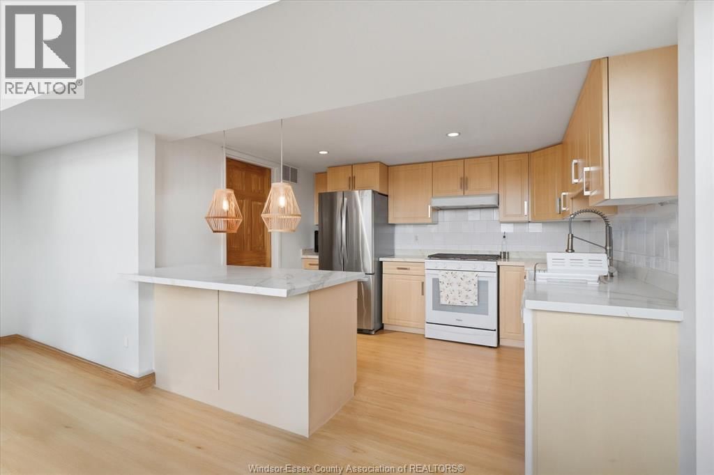 303 - 647 IRVINE Image 13