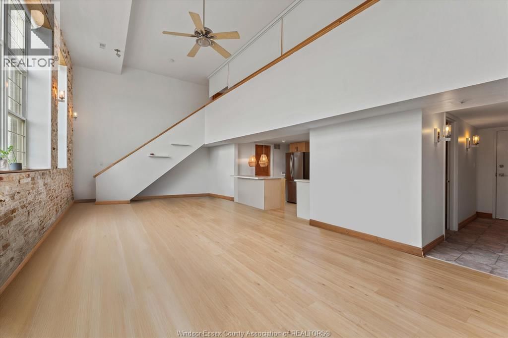 303 - 647 IRVINE Image 11