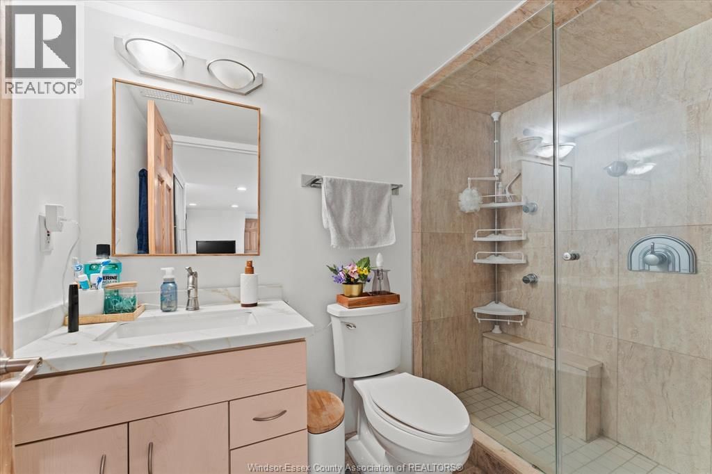 303 - 647 IRVINE Image 20