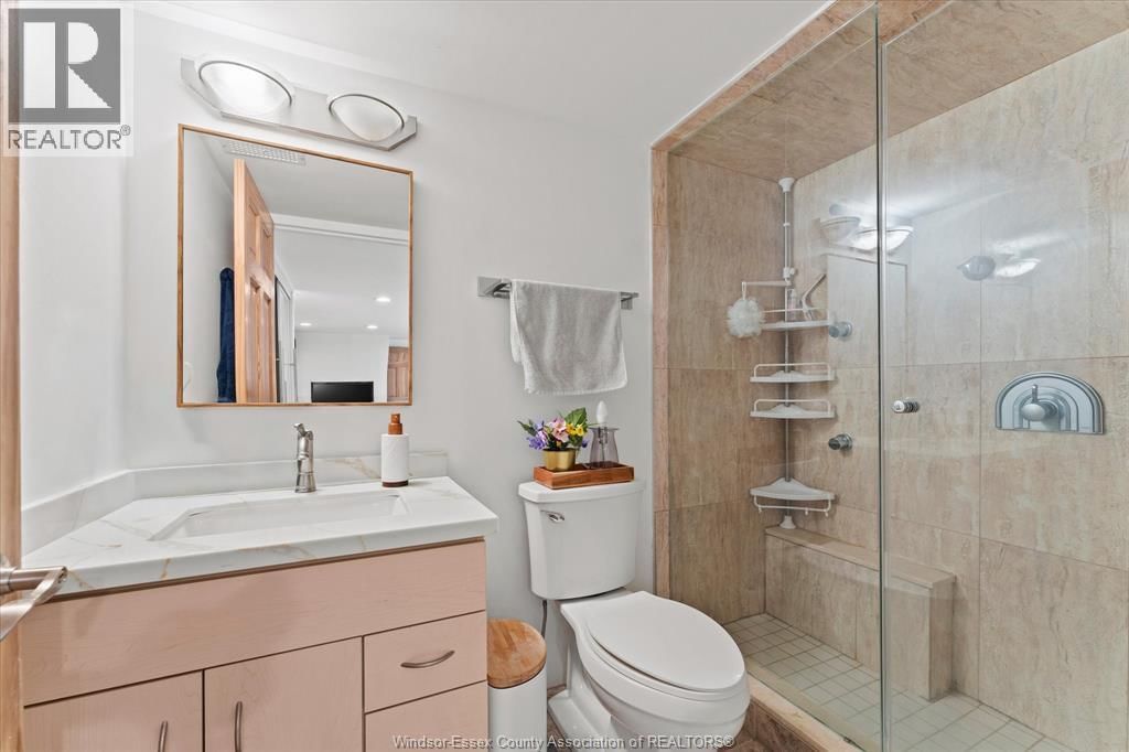 303 - 647 IRVINE Image 21