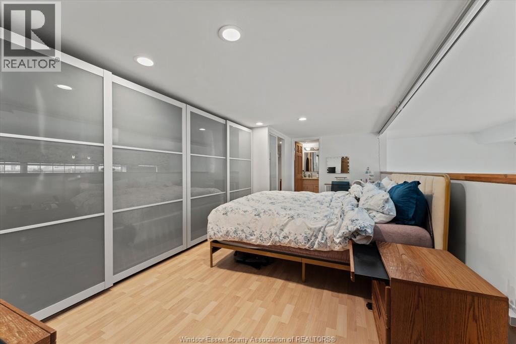 303 - 647 IRVINE Image 24