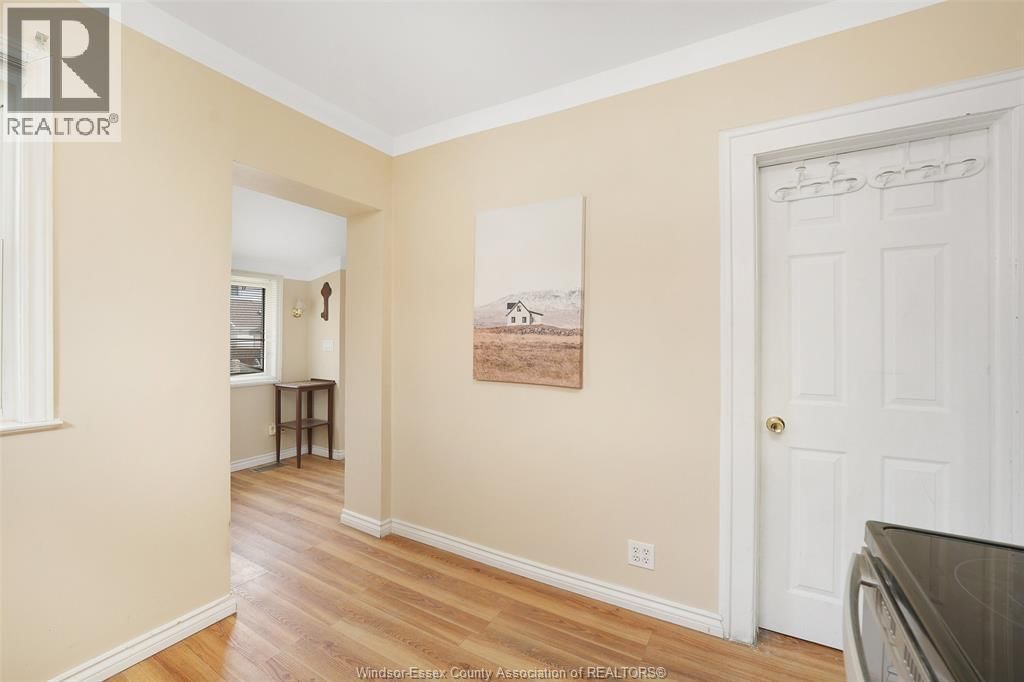 1006 PILLETTE ROAD Image 15