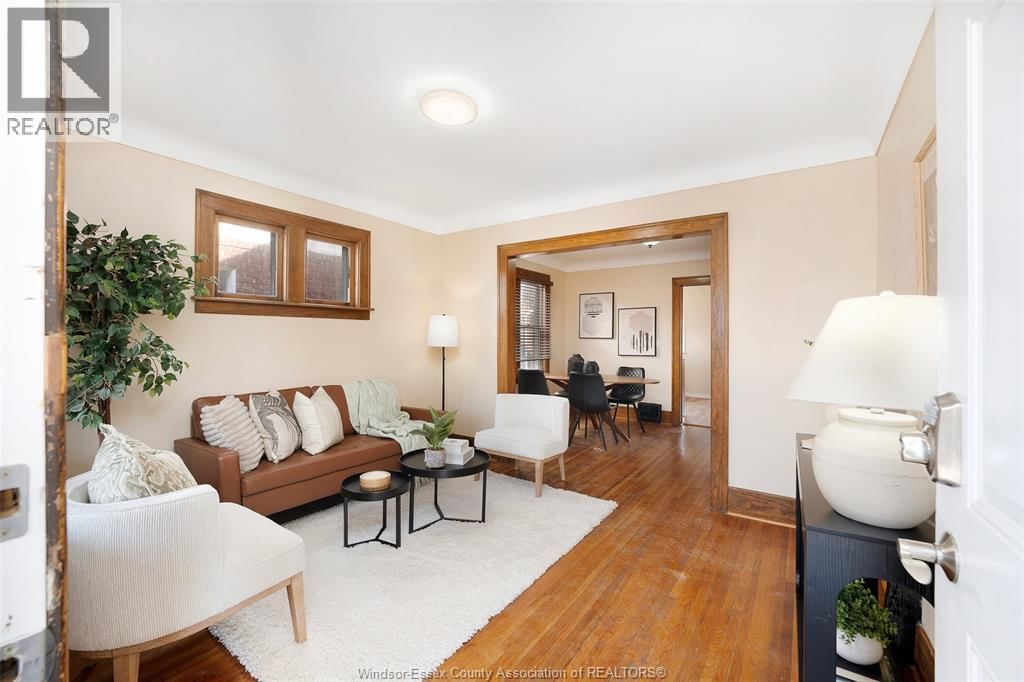 1006 PILLETTE ROAD Image 2