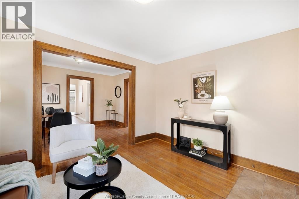 1006 PILLETTE ROAD Image 3