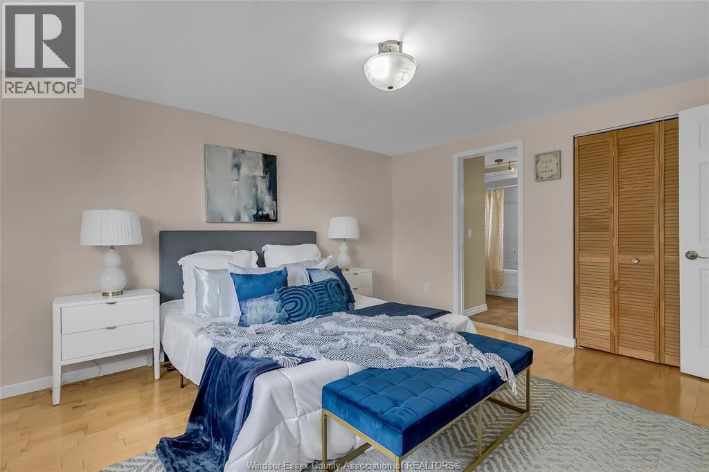 386 WOODRIDGE Image 19