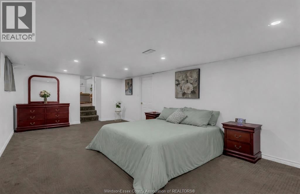 386 WOODRIDGE Image 27