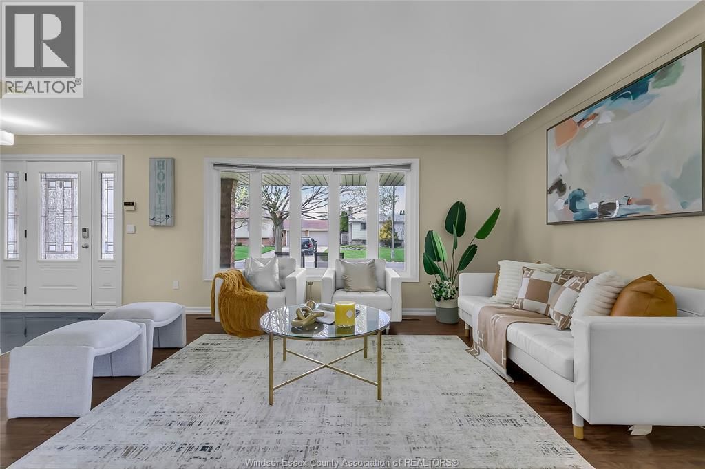 386 WOODRIDGE Image 5