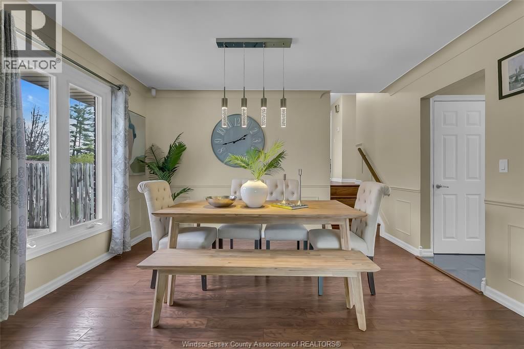 386 WOODRIDGE Image 9