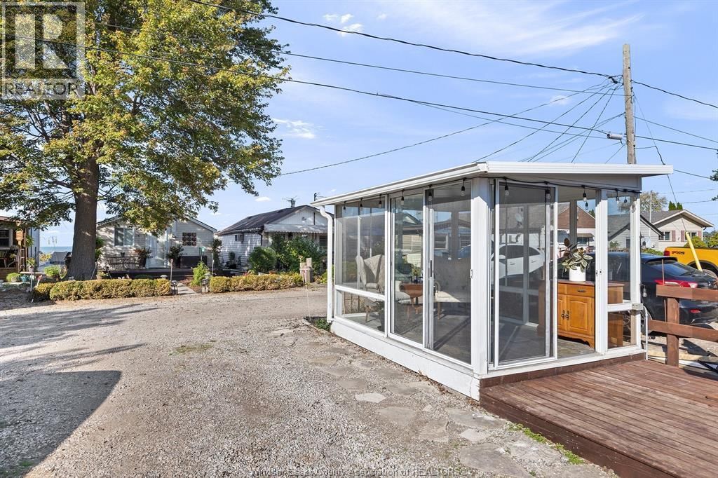 1362 EDGEWATER Image 16