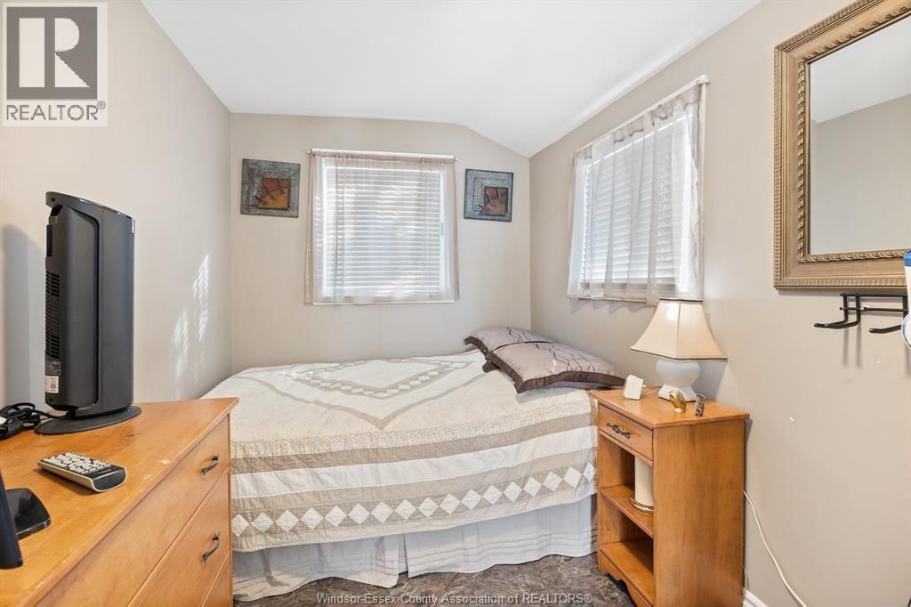 1362 EDGEWATER Image 7