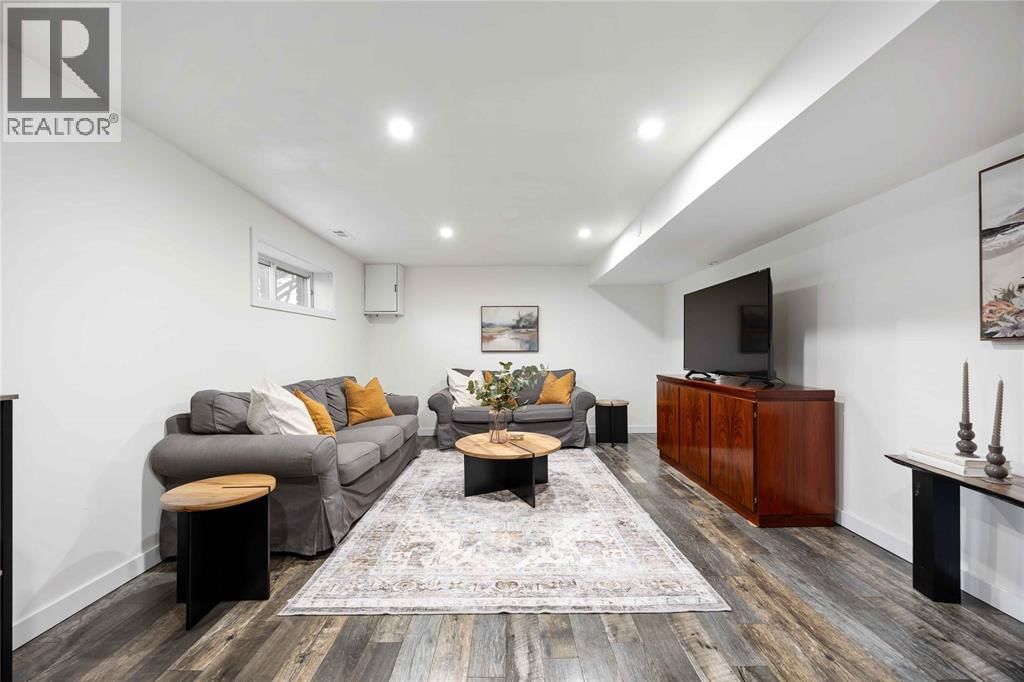 1209 WEBSTER DRIVE Image 21