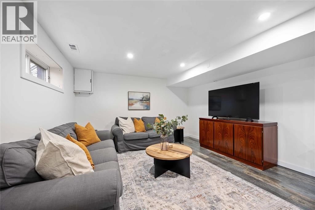 1209 WEBSTER DRIVE Image 22