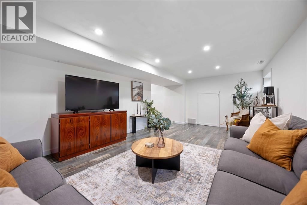 1209 WEBSTER DRIVE Image 23