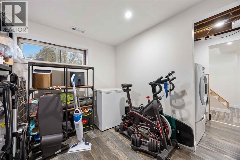 1209 WEBSTER DRIVE Image 25