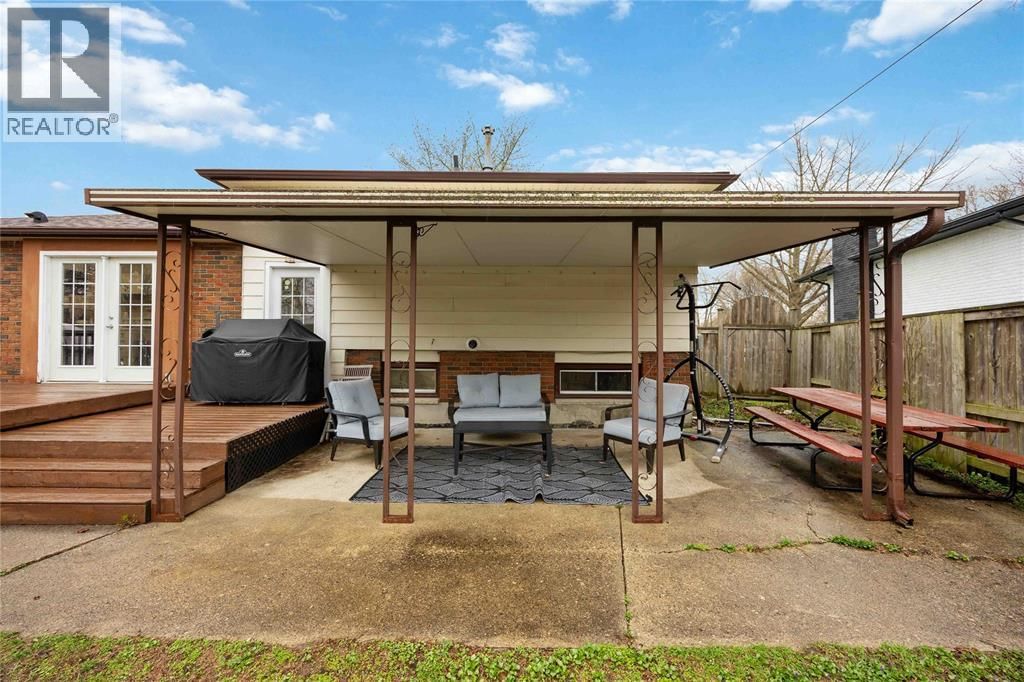 1209 WEBSTER DRIVE Image 32