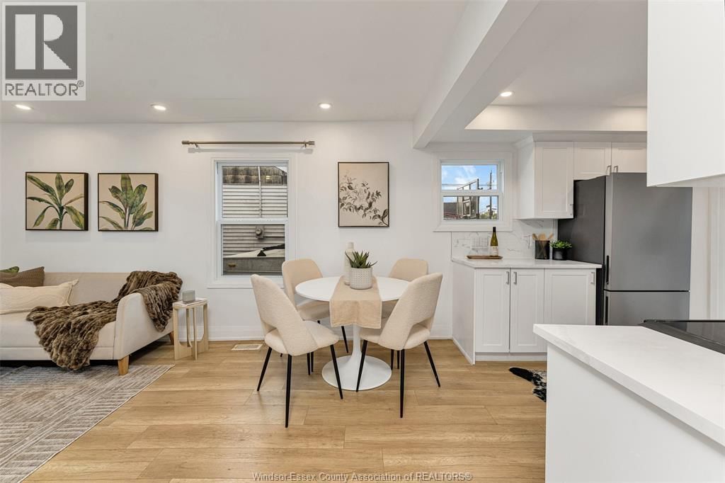 2358 LOUIS AVENUE Image 11