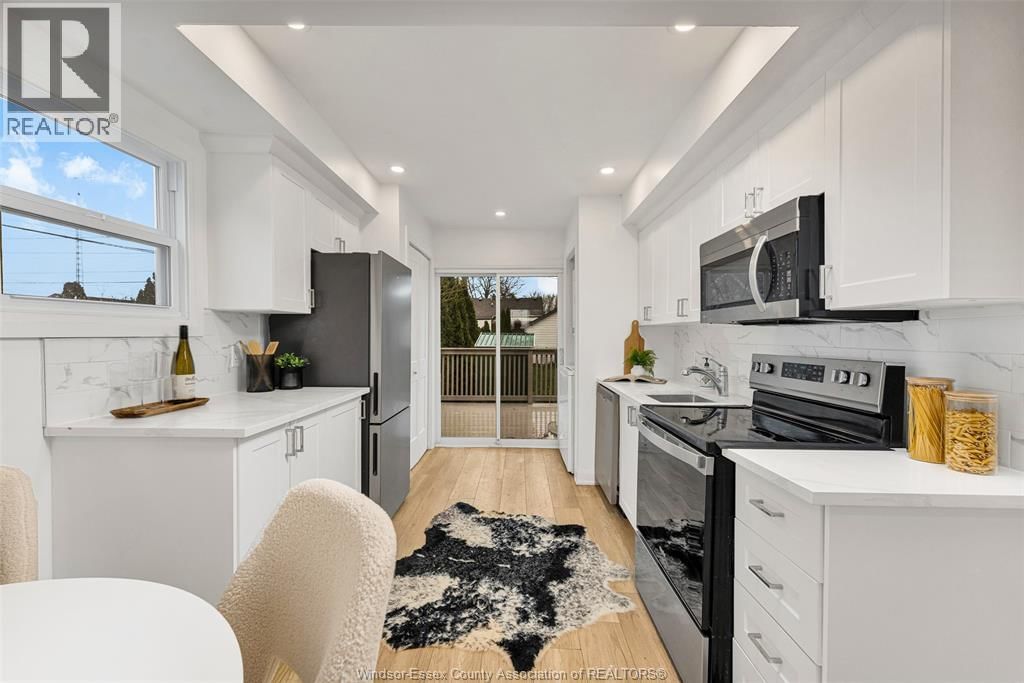 2358 LOUIS AVENUE Image 12