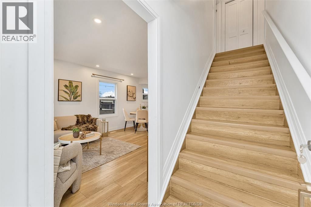 2358 LOUIS AVENUE Image 7