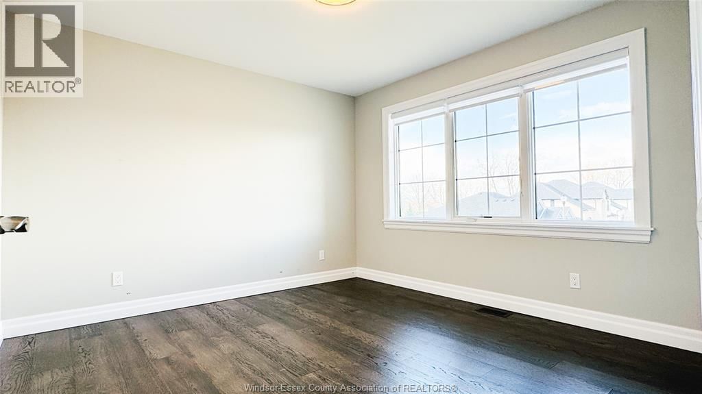 310 BLAKE AVENUE Image 16