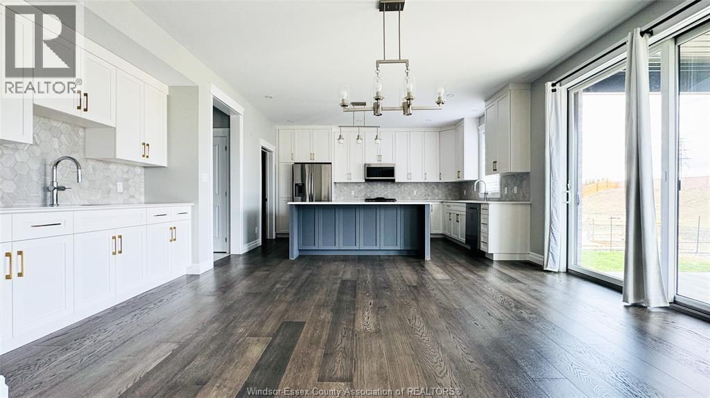 310 BLAKE AVENUE Image 4