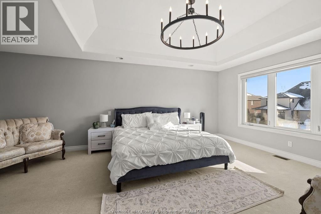 1073 REGENCY CRESCENT Image 18