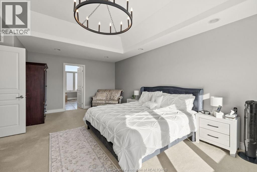 1073 REGENCY CRESCENT Image 19