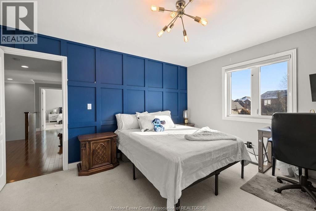 1073 REGENCY CRESCENT Image 28