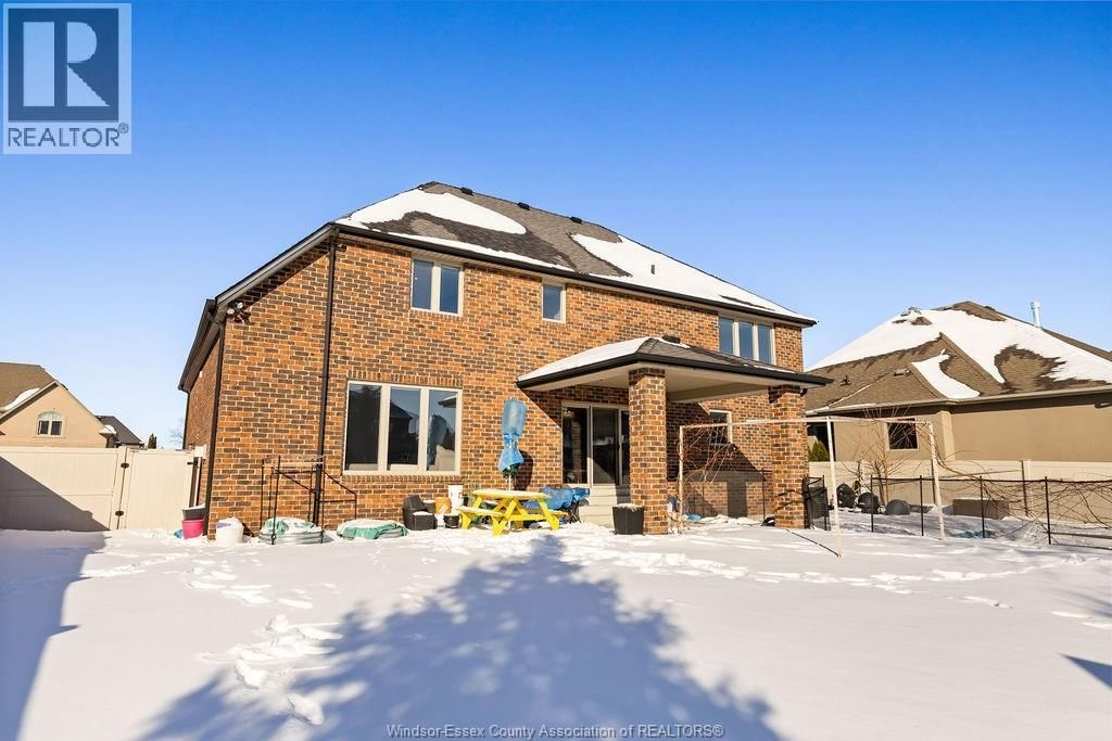 1073 REGENCY CRESCENT Image 33